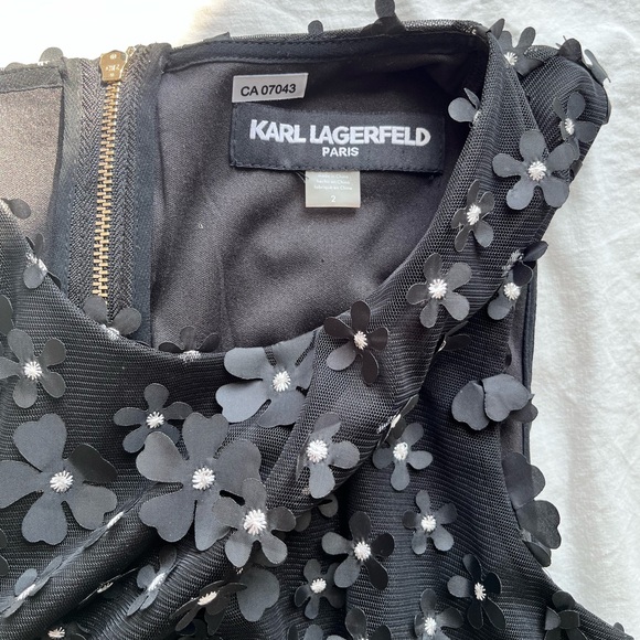 KARL LAGERFELD Paris Women’s Lace 3D Flower Appliques Sleeveless Shift Dress 🖤 - Picture 7 of 17